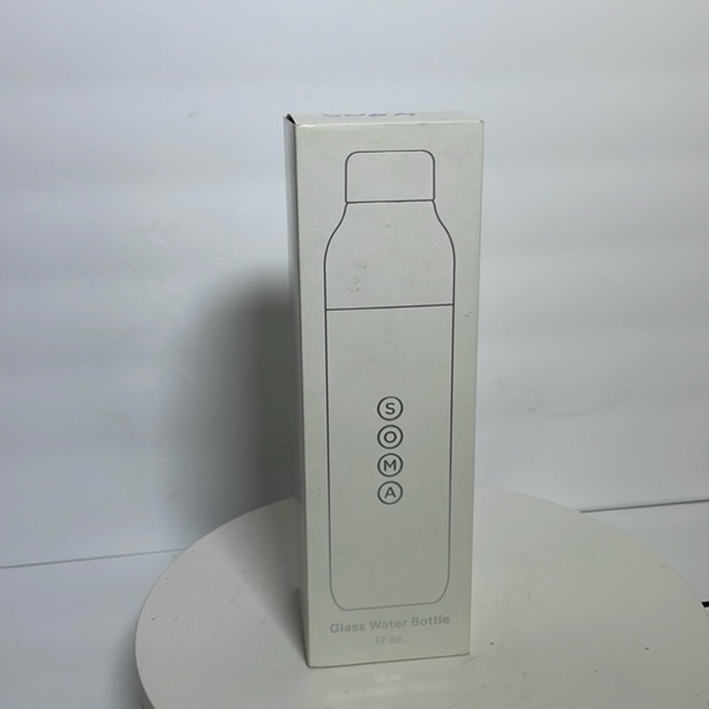 Soma glass water bottle 17 OZ NEW